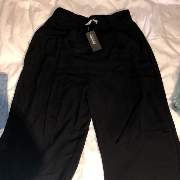 Wide- Leg pants - Picture 1 of 3